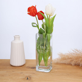 LEONARDO Vase mit Gravur „Lucca“ (7,5 x 20 cm) LEONARDO Vase mit Gravur „Lucca“ (7,5 x 20 cm)