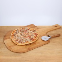 Pizzabrett mit Gravur (aus Bambus)
