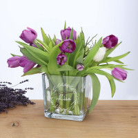 Kleine Vase mit Gravur „Lilly“